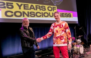 David Chalmers (left) and Christof Koch met on 23 June in New York City to settle up their bet. Credit: Jesse Winter for Nature